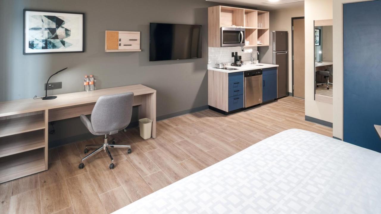 Candlewood Suites - Guadalajara Galerias, an IHG Hotel Zapopan Bagian luar foto