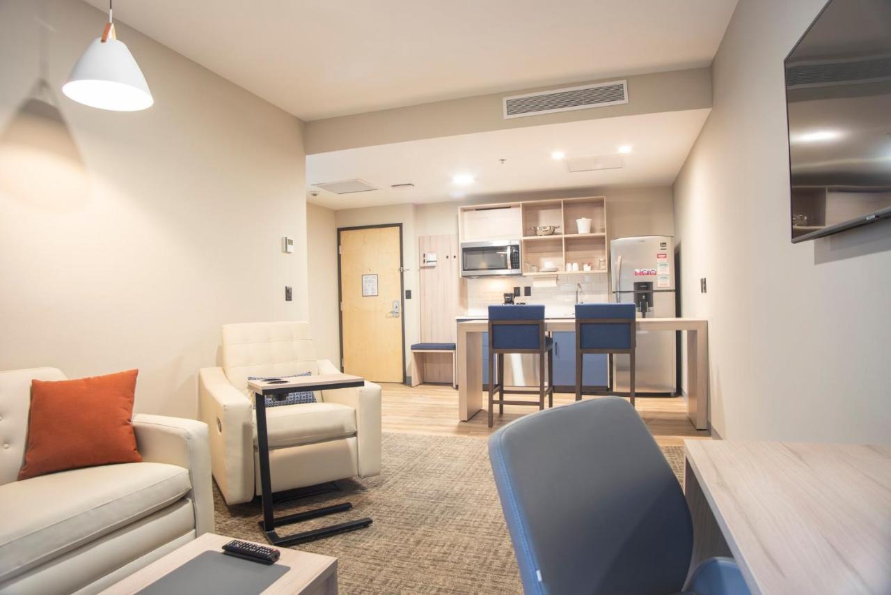 Candlewood Suites - Guadalajara Galerias, an IHG Hotel Zapopan Bagian luar foto