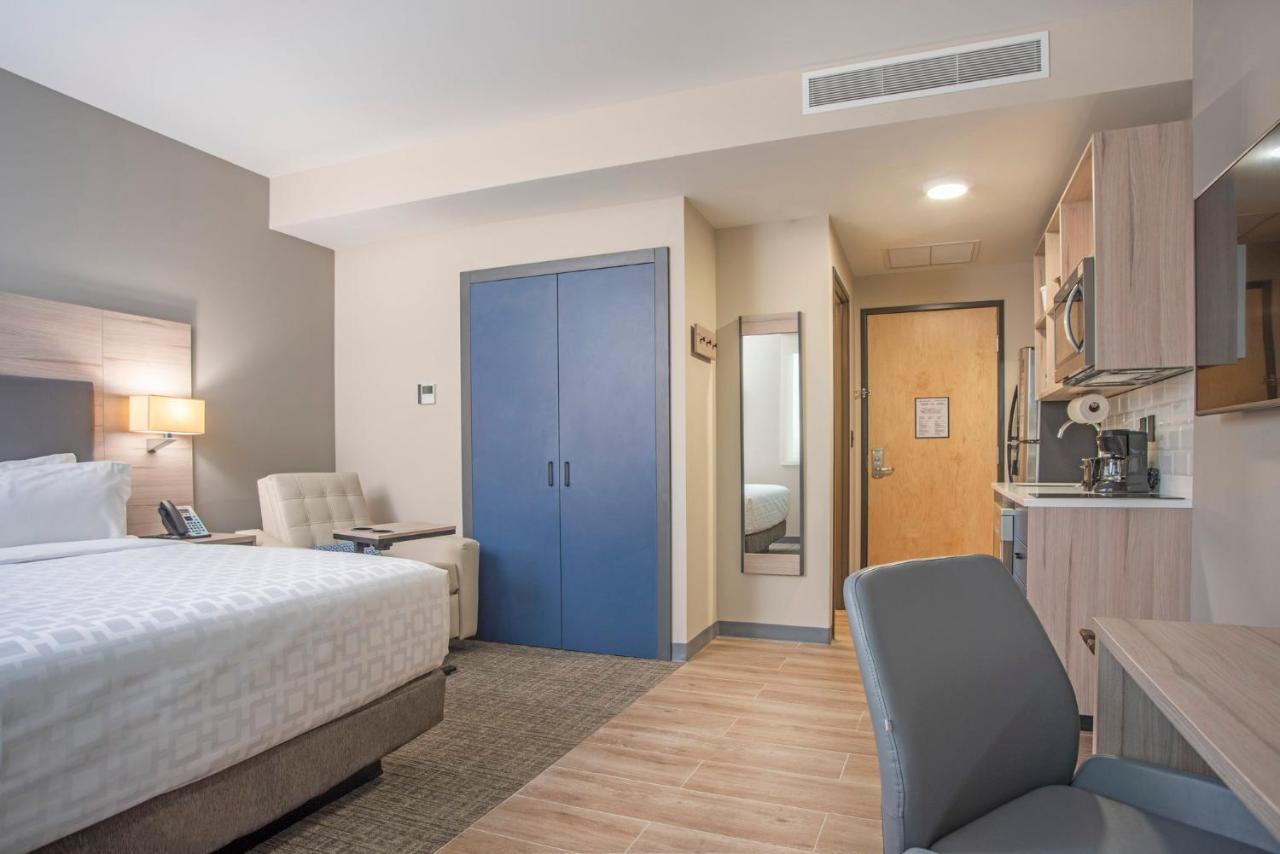Candlewood Suites - Guadalajara Galerias, an IHG Hotel Zapopan Bagian luar foto